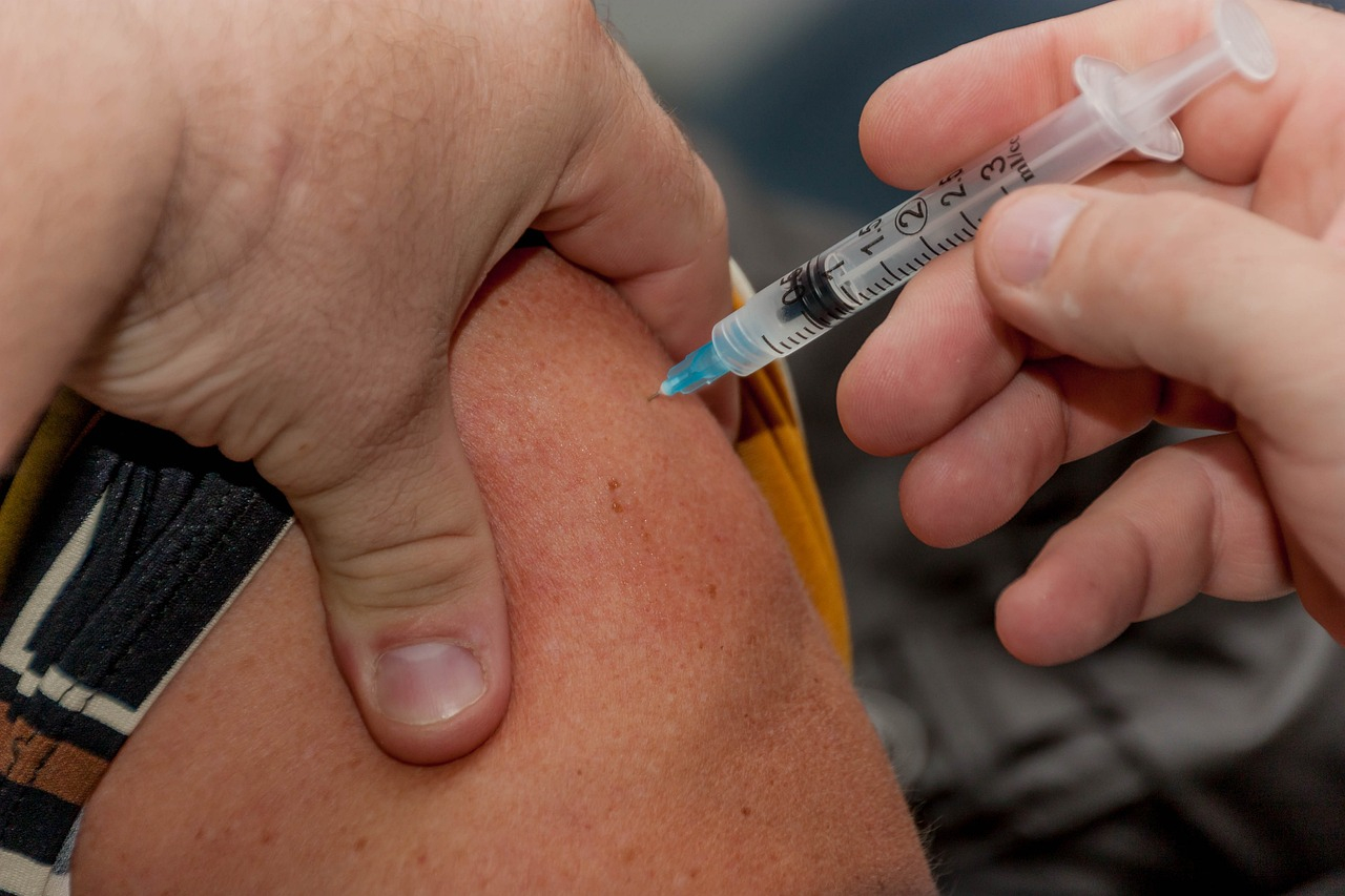 files/2024/07/14/flu-shot-1719334-1280.jpg