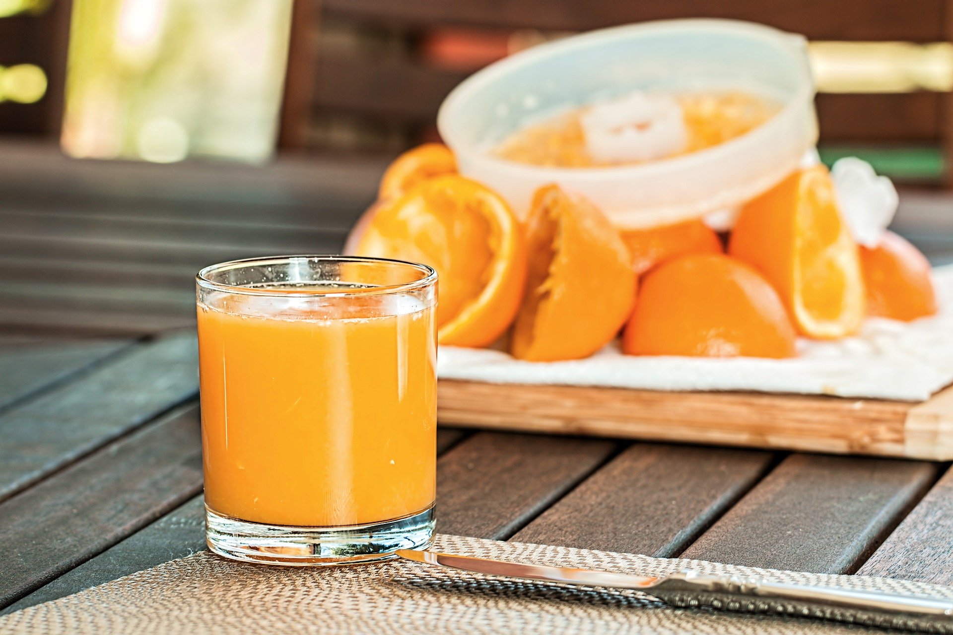 fresh-orange-juice-1614822-1920